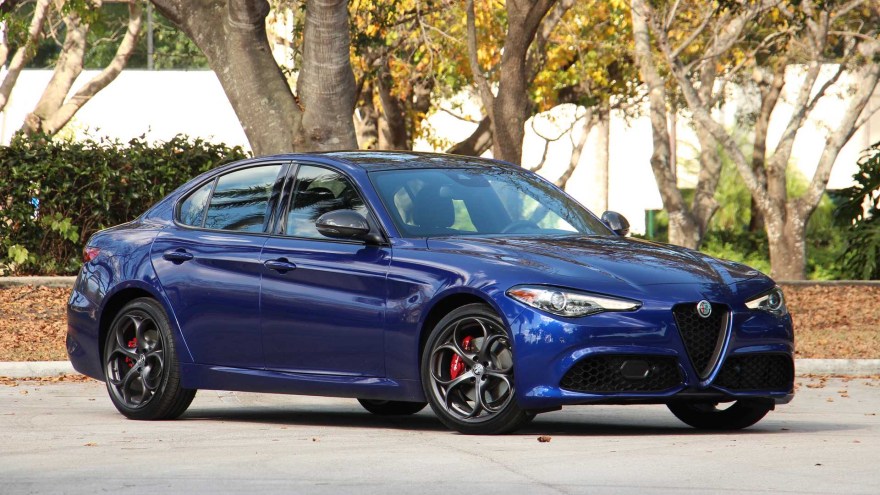 Picture of: Alfa Romeo Giulia Ti Sport Carbon Review: Sleek And Sporty