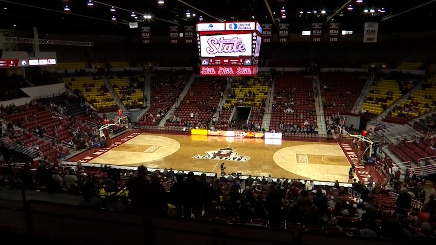 Picture of: Amid turmoil, New Mexico State will search for new men’s