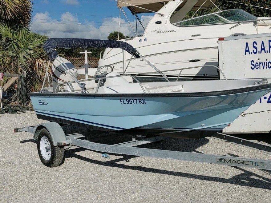 Picture of: Boston Whaler  Sport Runabout-Boot Kaufen – YachtWorld
