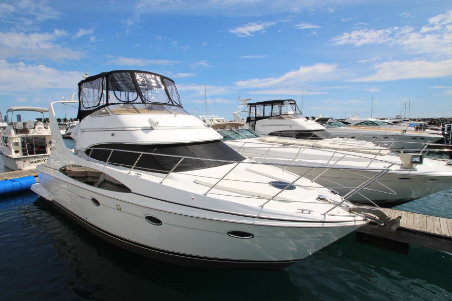 Picture of: Carver  Sport Sedan Cruiser for sale – YachtWorld
