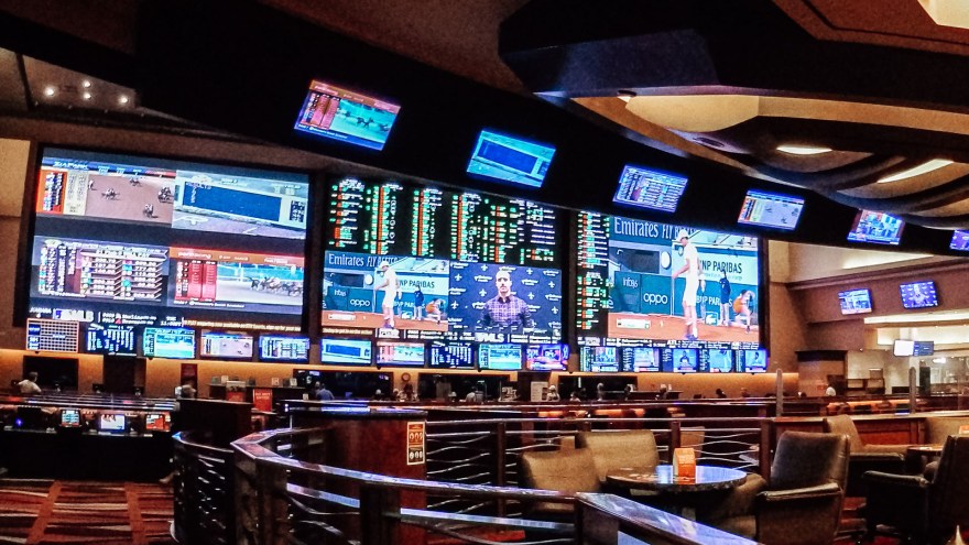 Picture of: Las Vegas Sportsbook  Race & Sports Betting  Red Rock Resort