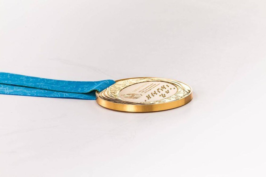 Picture of: Medals for Toronto Pan Am Games to incorporate Braille for the