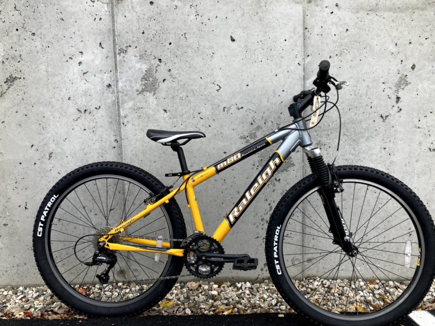 Picture of: Raleigh M – in Frame – in Wheel – Black&Yellow – PGH#