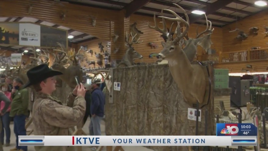 Picture of: Simmons Sporting Goods hosts the nd annual “Big Buck Contest”; More than  , bucks entered