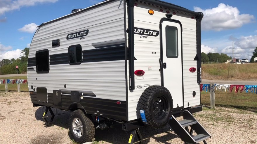 Picture of: Sun Lite  BH Sport By Sunset Park RV