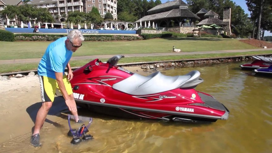 Picture of: Yamaha WaveRunner VX PWC: Expert Review