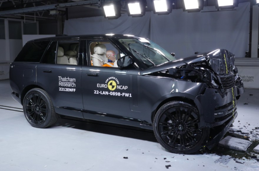 Picture of: Range Rover, Range Rover Sport, Nissan X-Trail Euro NCAP crash