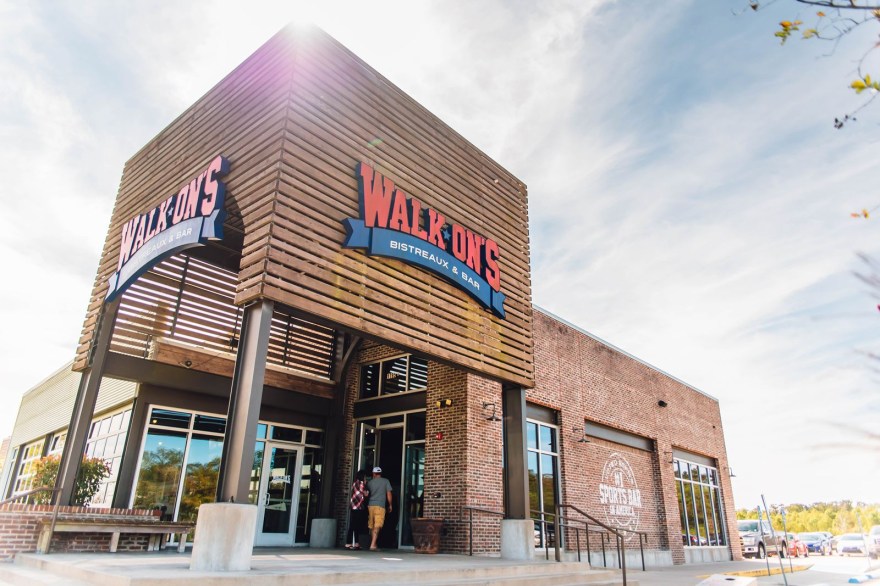 Picture of: Walk-On’s Celebrates Grand Opening of First Midland Restaurant